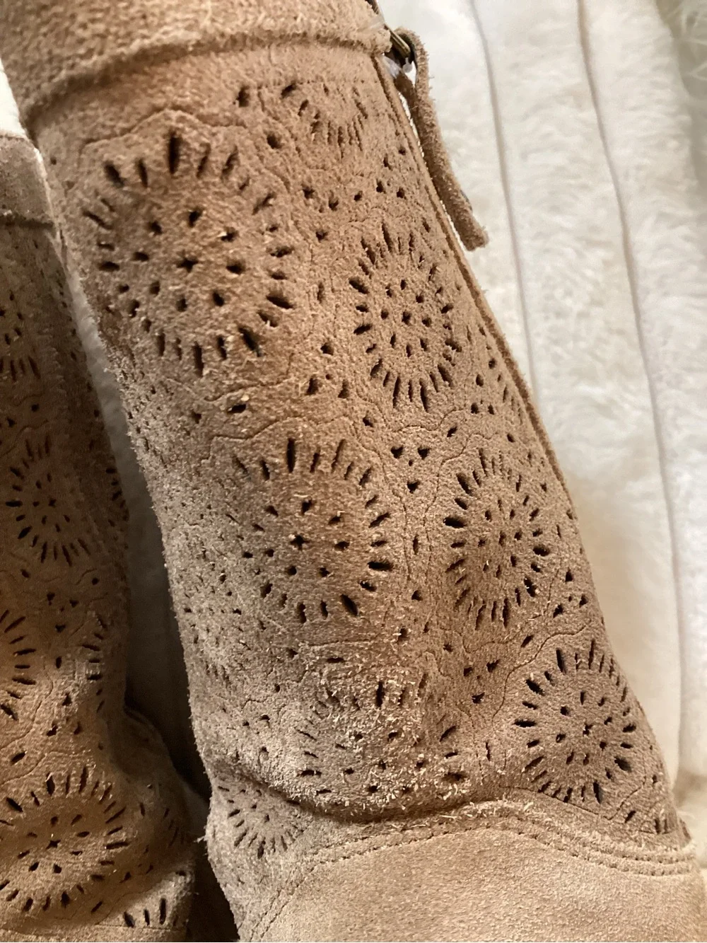 UGG Lo-Pro Shprt Perf Taupe Laser-Cut Suede Mid-Calf Boots